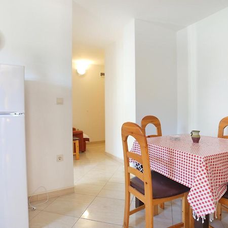 Apartments By The Sea Zivogosce - Porat, Makarska - 18218 إيغراني المظهر الخارجي الصورة