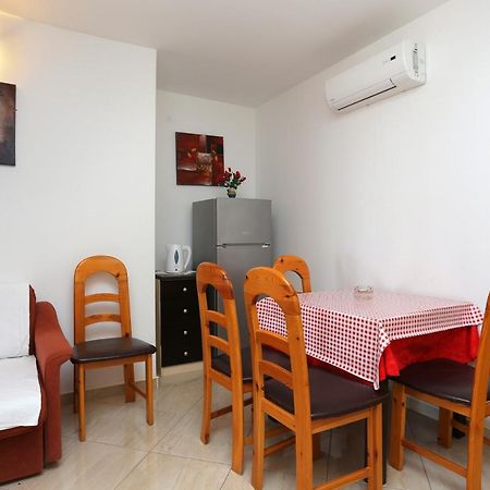Apartments By The Sea Zivogosce - Porat, Makarska - 18218 إيغراني المظهر الخارجي الصورة