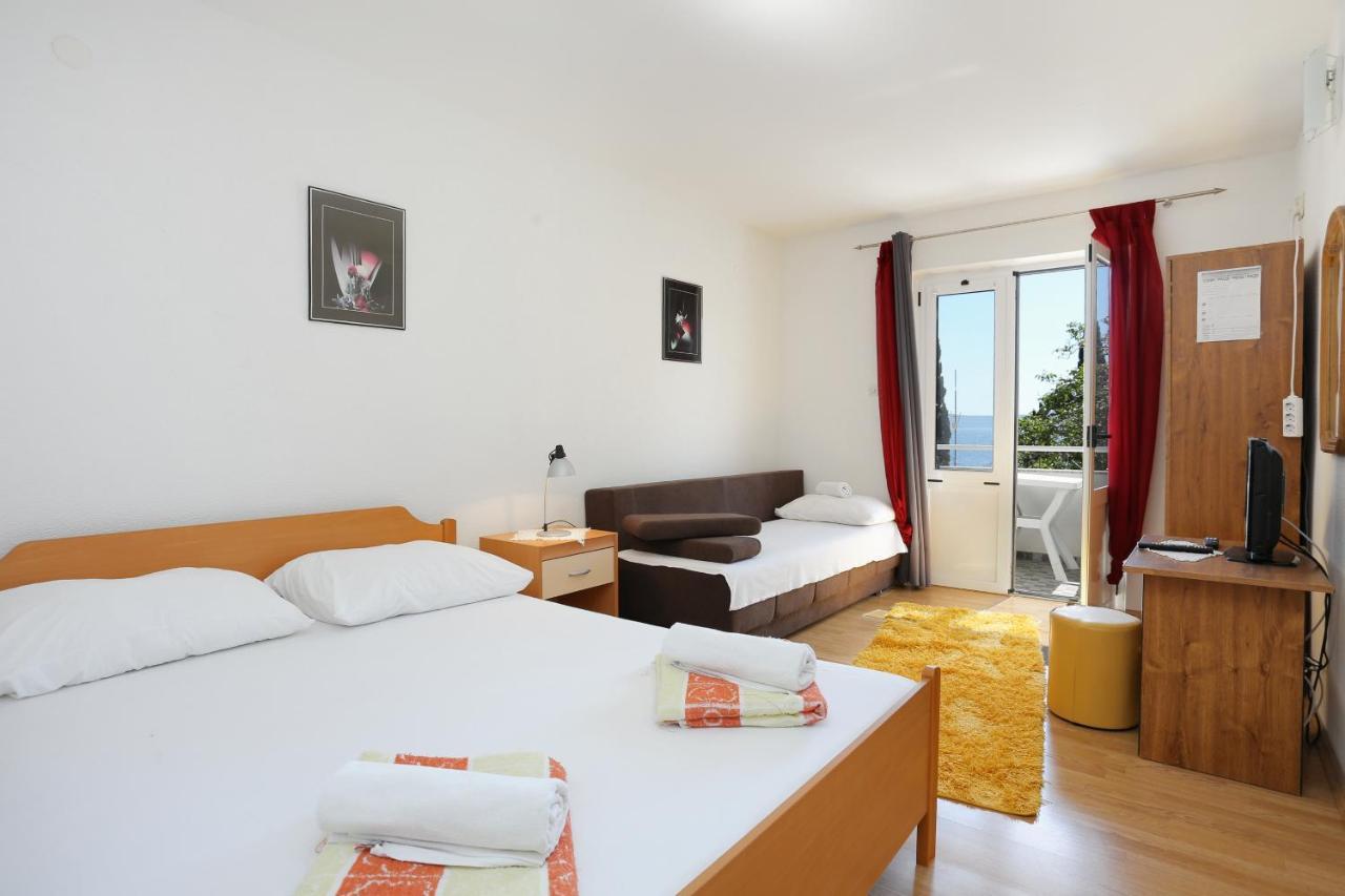 Apartments By The Sea Zivogosce - Porat, Makarska - 18218 إيغراني المظهر الخارجي الصورة